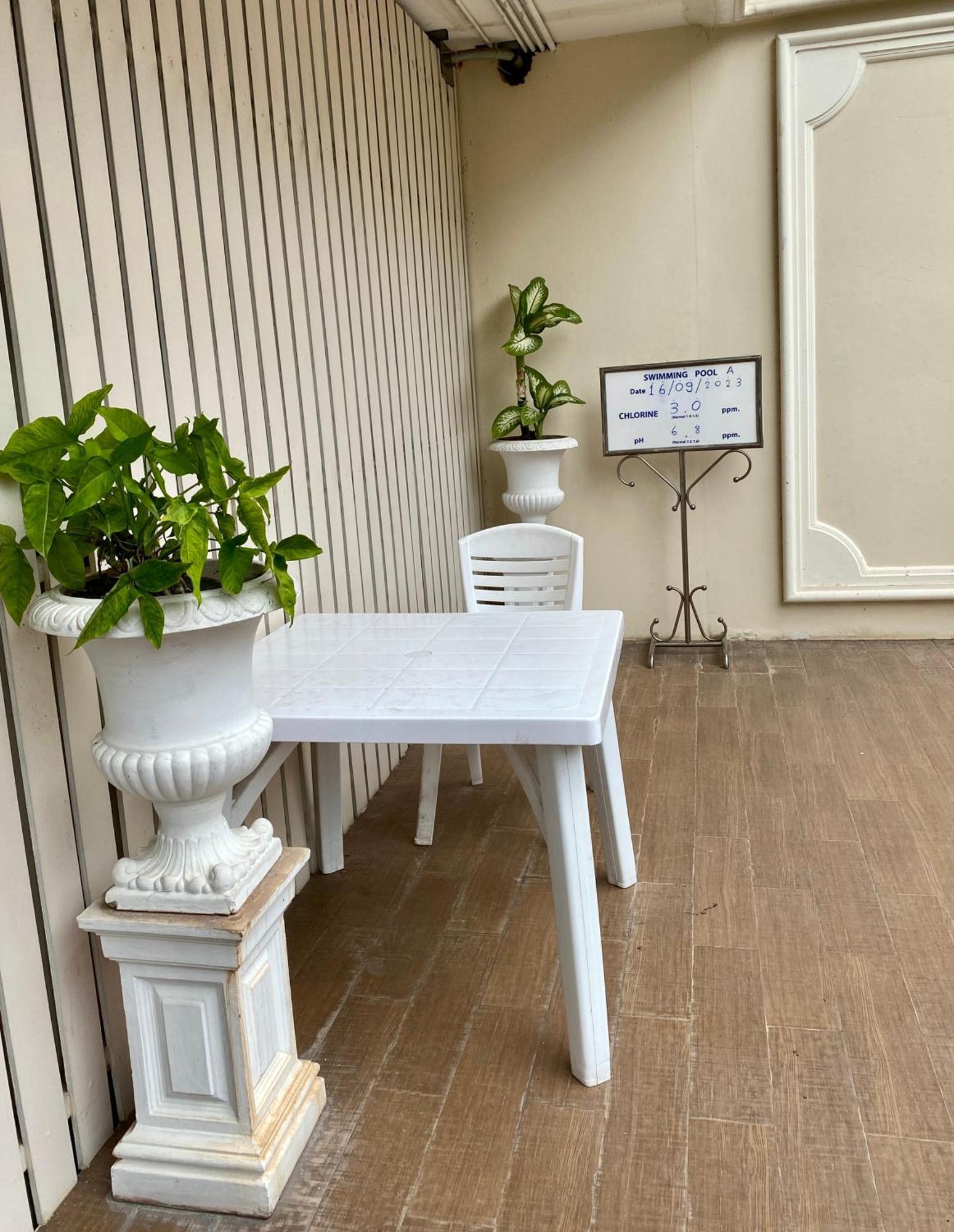 Baan Klang Condo Hotel HHQ Extérieur photo