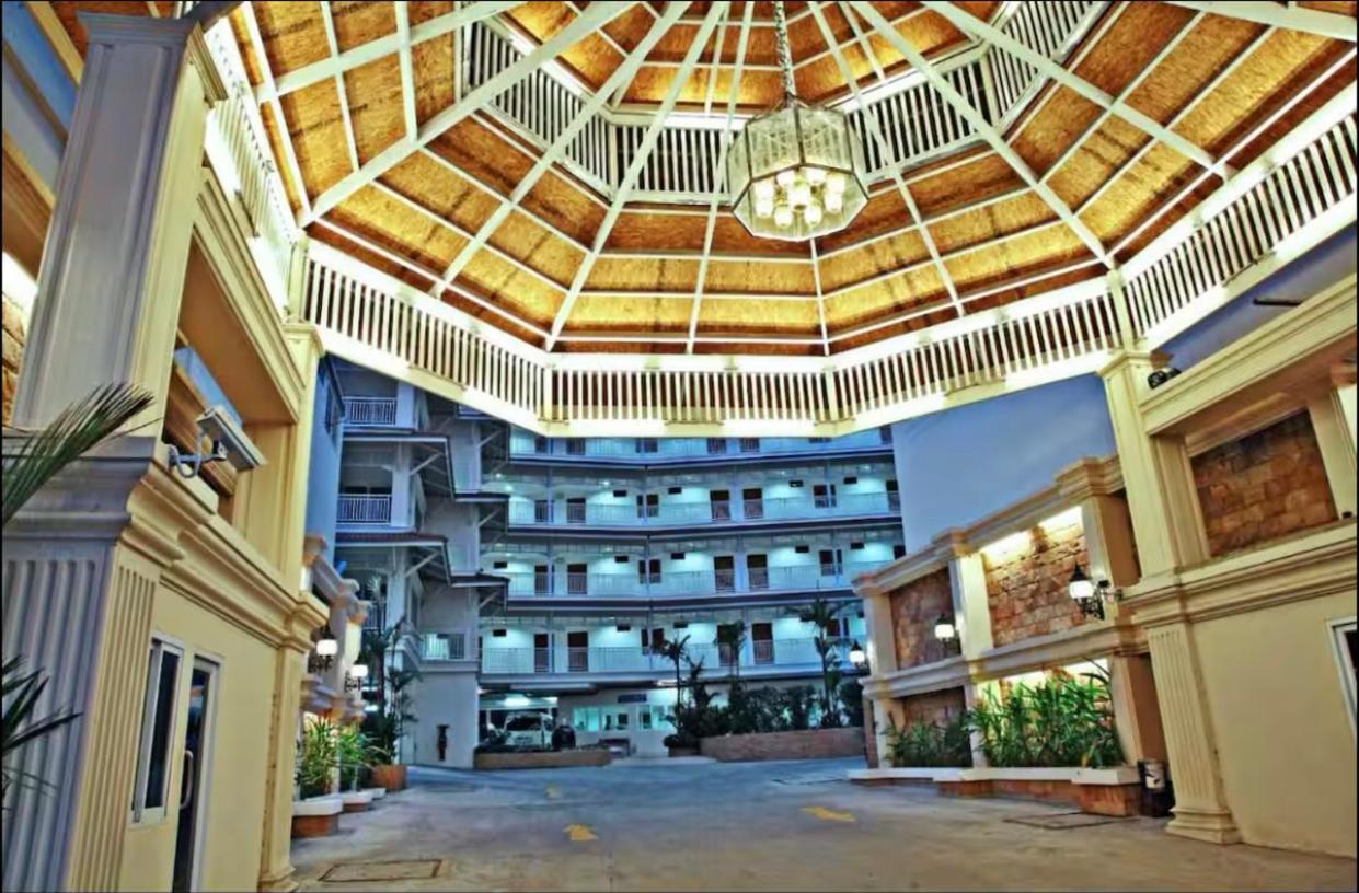 Baan Klang Condo Hotel HHQ Extérieur photo