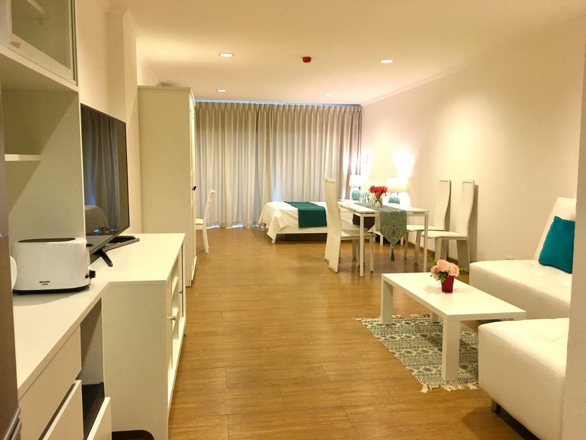 Baan Klang Condo Hotel HHQ Extérieur photo