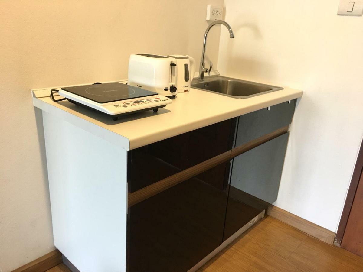 Baan Klang Condo Hotel HHQ Extérieur photo