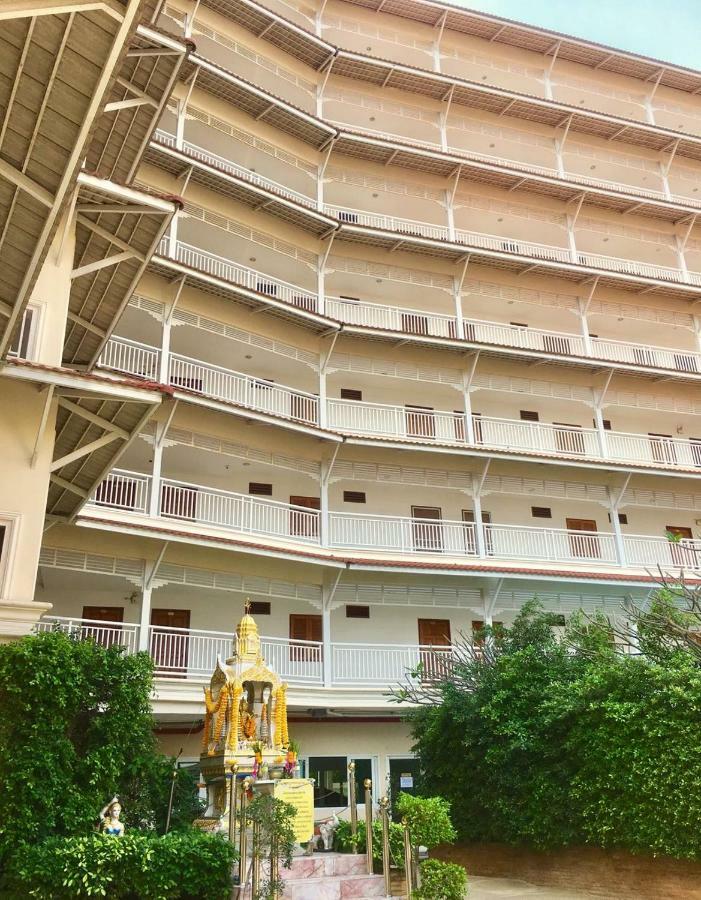 Baan Klang Condo Hotel HHQ Extérieur photo